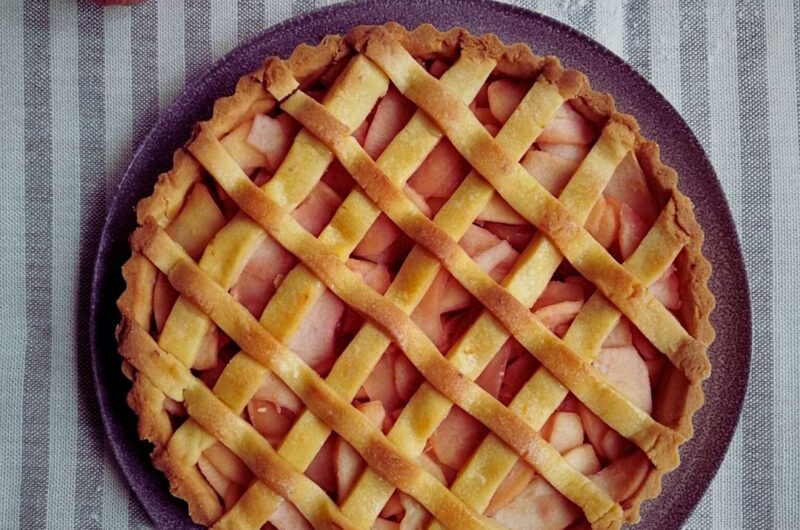 Crostata de pomi (apple tart)